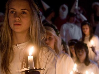 saint-lucy-procession-01